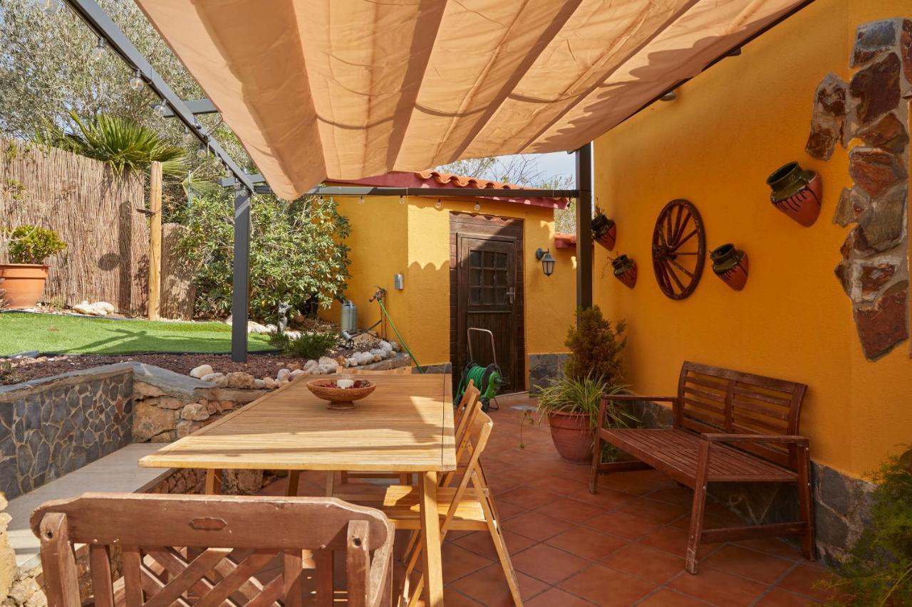 Amazing Vila close to Sitges, jacuzzi, swimming pool&exellent views Olivella Esterno foto